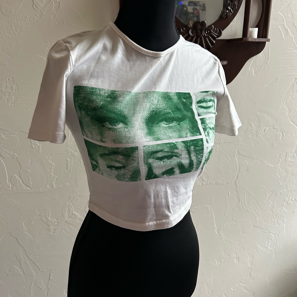Graphic Crop Top
